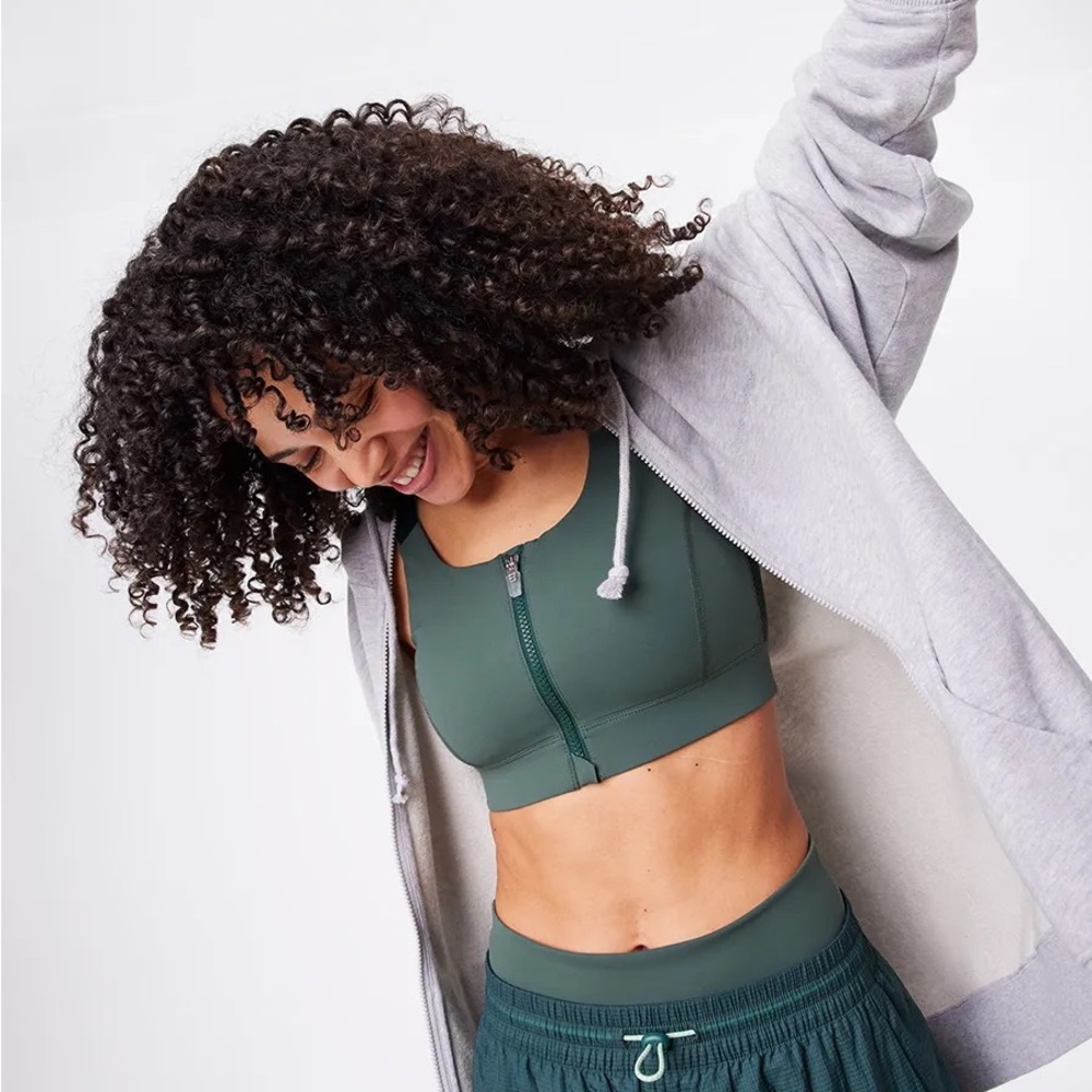 Outdoor Voices Powerhouse Bra in Sandstone/Tea Tree